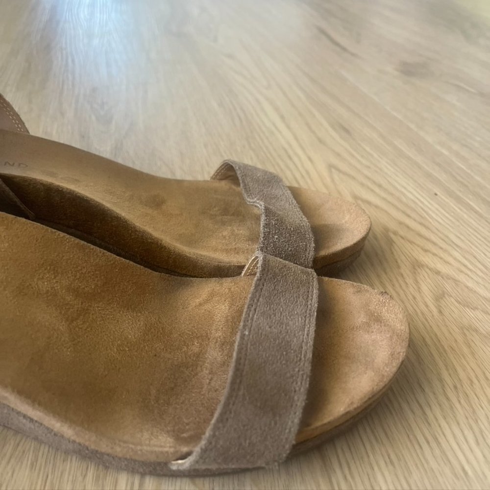 ** Lucky Brand Tan Suede Wedges Sandals Size 9 EU 40 - Picture 2 of 11